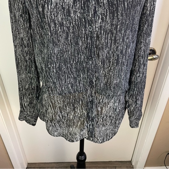 Banana Republic Top Blouse Small Long Sleeve Black White Classic Contemporary - Picture 3 of 8
